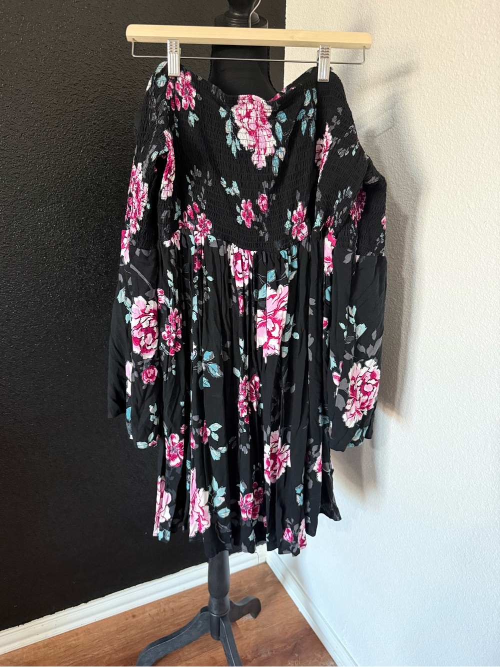 Torrid NWT Black Pink Floral Smocked Off Shoulder Dress 3 3X Plus Size
